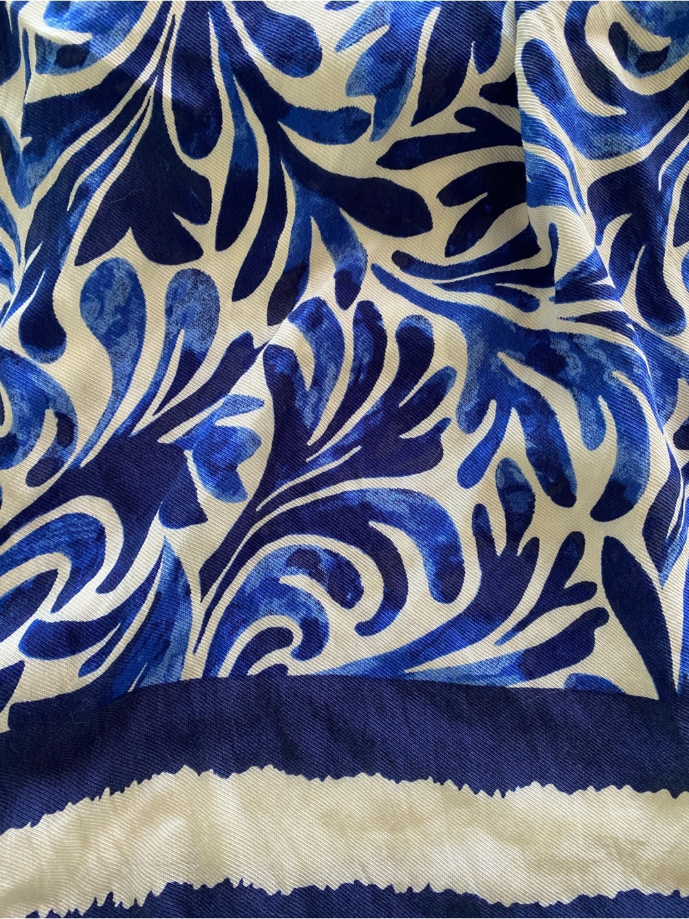 JULES & LEOPOLD Vibrant Blue and White Floral Print Midi Skirt! 💙 - Picture 10 of 15